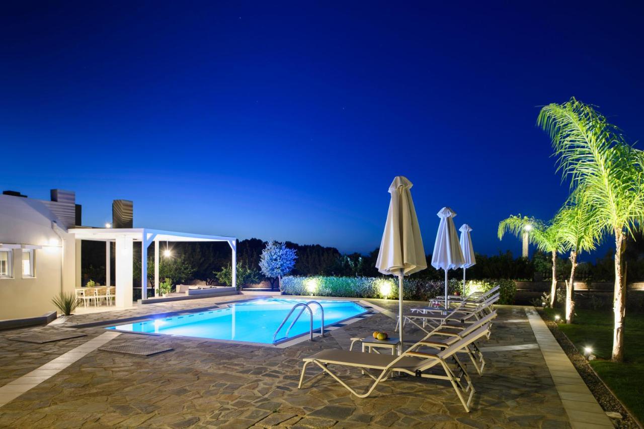Villa Periklis Adelianos Kampos Exterior photo
