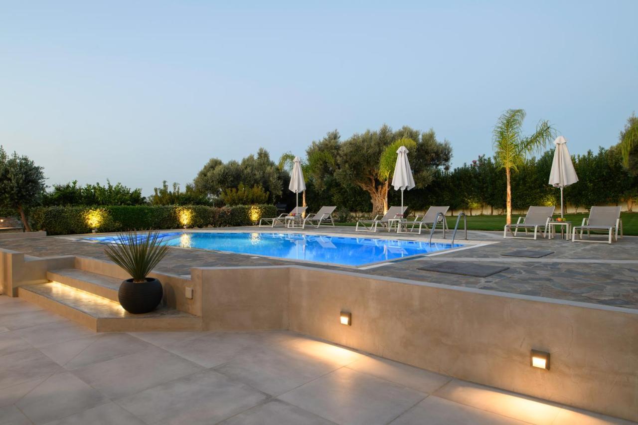 Villa Periklis Adelianos Kampos Exterior photo