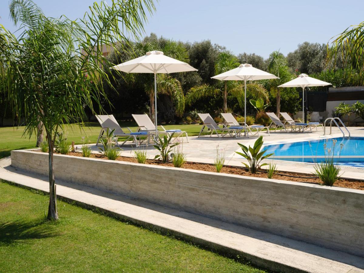 Villa Periklis Adelianos Kampos Exterior photo